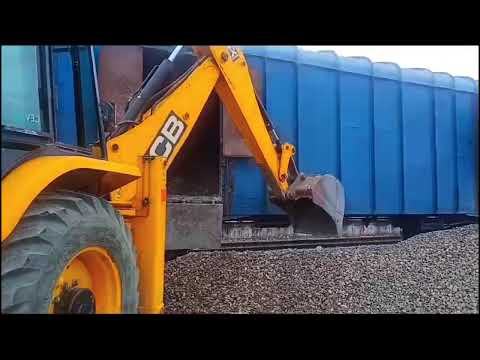 Jcb tractor video/Jcb 3dx badly stuck in mud/