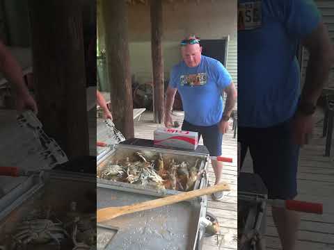 Boiling Blue Crabs!!! Bayou Life!!! Louisiana Living!!! Swamp People!!! Born on da Bayou!!! Cajun!!!