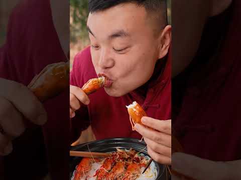 Does the white-haired man eat seafood?丨Food Blind Box丨Eating Spicy Food And Funny Pranks