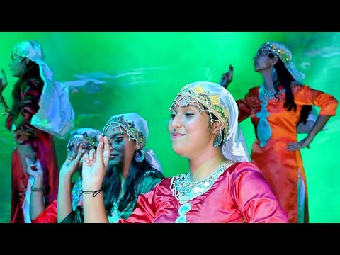 Kashmiri folk dance | bumbro bumbro | songs mission, Kashmir ￼#youtubeshorts #video #schools #dance