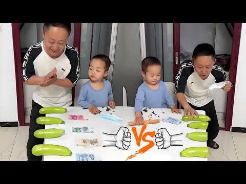 父子两比赛赢压岁钱，砍多少赢多少，最后这根到底怎么回事呢！#Cute baby#Cute#呆萌小米宝#聪明宝宝#萌娃#整蛊#测试