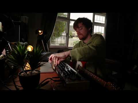 Having fun with the Analog FX SER-2020 Synth