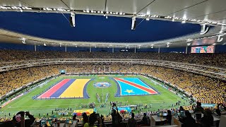 banderas de Colombia y Congo en Guadalajara 