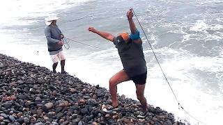 TÉCNICAS y TRUCOS para Pescar con Atarraya en Mares Agitados como un Experto