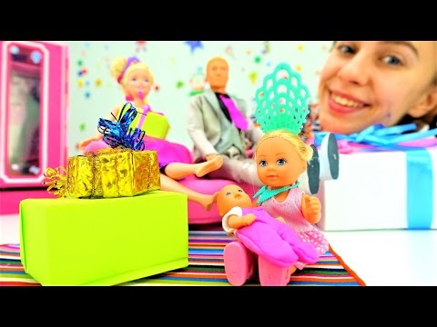 Куклы и для девочек: Барби и подарки на новый год