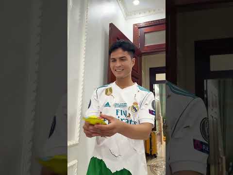 Chia sẻ đồ ăn cùng Ronaldo #shorts #kindness