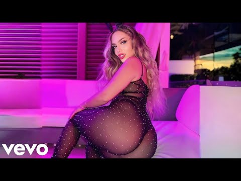 Tyga - Show Off  (Music Video)