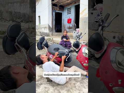 Con Nhỏ Em Làm Tôi Bị Xe Đè