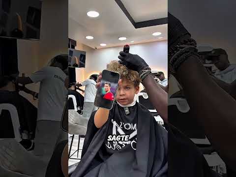 Mama sagte Trim, er sagte Ronaldo 🥹