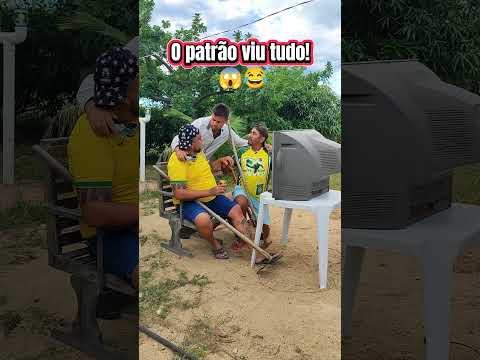 🇧🇷 Patrão Pegou os Funcionários no Flagra da Copa! 😂⚽ #shots