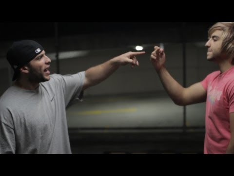 Americans vs Aussies: RAP BATTLE