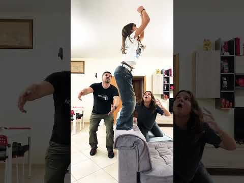 SLOW MOTION 😋 ΑΡΓΗ ΚΙΝΗΣΗ #ytshorts #shorts