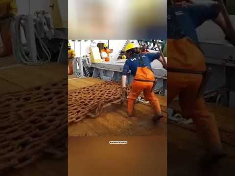 কোটি টাকা দিলেও এই চাকরি করব না 😱😱 #shorts