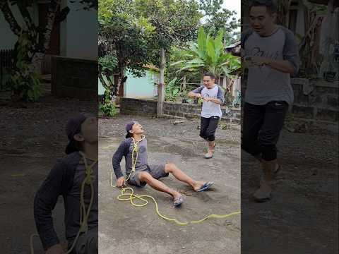 LEHER TERIKAT DAN DITARIK MOBIL. #lucu #comedy