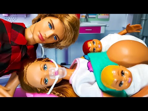 Pregnant Barbie & Ken Doll Family Have a New Baby 임신 바비 인형 모닝 루틴 쌍둥이 아기 태어났어요!