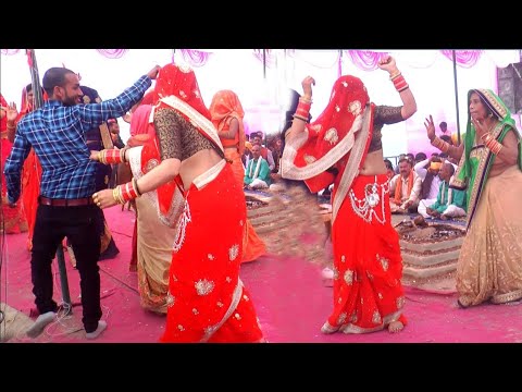 वोट मांगने आंई सपा जिला पंचायत का सबसे हिट डान्स /जन्मे अबध मे राम /बधाई पर /रोली शास्त्री