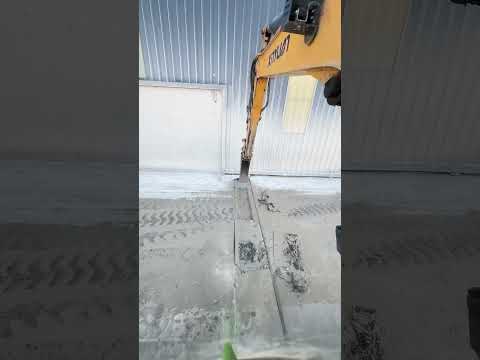 #Daily of excavators #Construction Machinery #Leave professional things to professionals more reliab