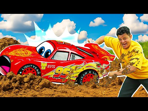 ⚙️🚗 ¡Rayo McQueen necesita AYUDA! Juegos de coches con Gregorio