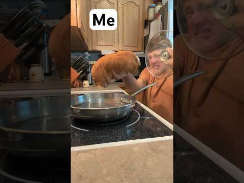 Cooking! ME vs MOM 🔥🐹 #guineapig #funny #relatable #cooking #shorts #shortvideo
