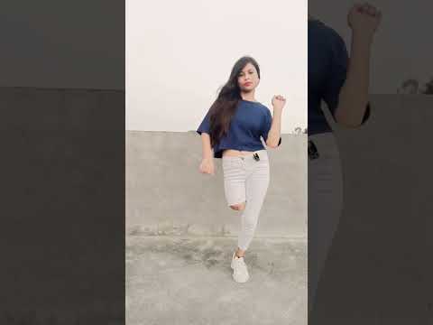 DaNcE oN OnE lEg #short #youtubeshorts #dancevideo