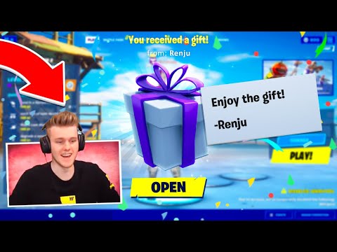I GIFTED SKINS to RANDOM Fortnite Streamers...