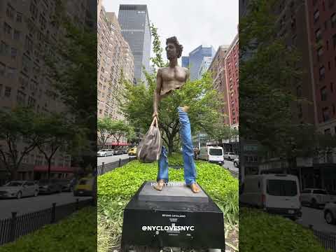 How this statue works 😱