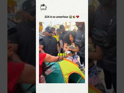 SZA Reacts to fan throwing Bracelet in the most UNSERIOUS way😅
