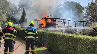 Feuer zerstört Gartenlaube in Barsbüttel