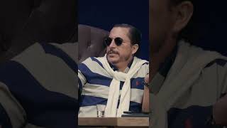 Eso es de pobres, @carlosvives debe proyectarse hacia afuera, wuon. #comedia