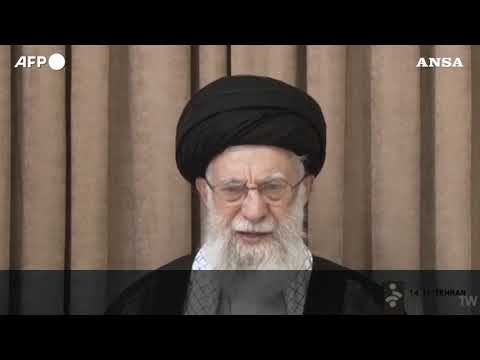 Khamenei: "Sugli attacchi ai siti nucleari Trump esagera, nulla di significativo"