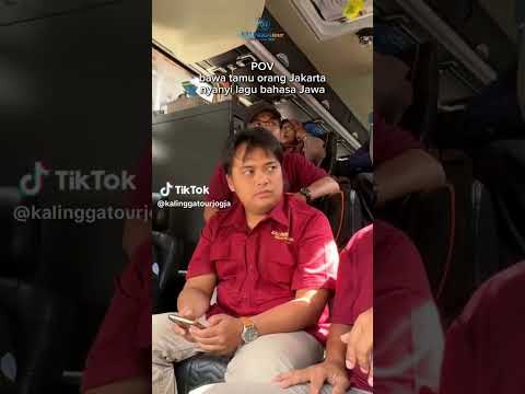 Hidup lagi capek2nya malah denger suara pengamen ini 😭😫