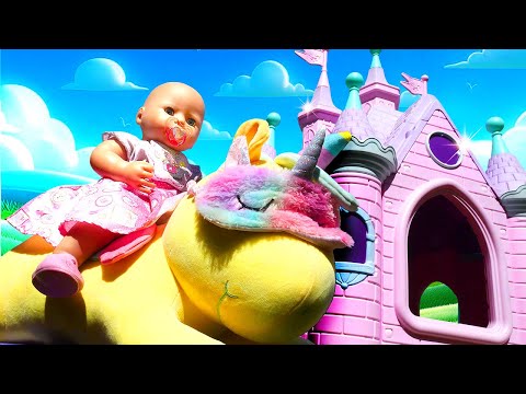 La bambola Annabelle alla scoperta dello zoo magico! 🦄 Video e giochi con bambole per bambini