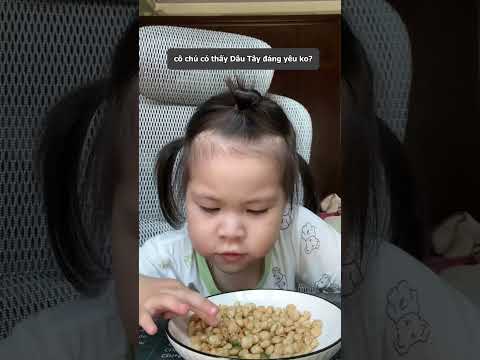 Cô Chú nào cho Dâu Tây ăn thế nhỉ #thuanthuyfamily #shorts
