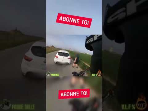 UN mec FOU PROVOQUE un MOTARD et ÇA FINI MAL | Road Rage Français #shorts