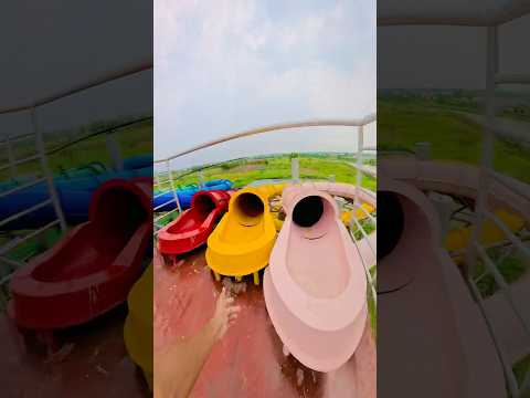 bella ciao waterpark parkour pov 😂#parkourfreerun #parkourlife #parkour #waterslide #shortlife