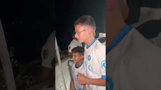 Napoli, selfie e autografi per Favasuli all’esterno del centro sportivo #sscnapoli