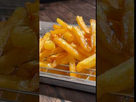 【150万回再生ポテトレシピ🥔】揚げないフライドポテトに強烈なソースかけてみた！#shorts