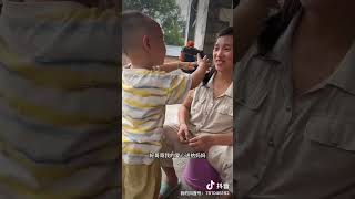许久未见，甚是想念，听到那声清脆的“姑姑”所有的疲惫都烟消云散，我的心都被他们萌化了#回娘家#有你们真好#姑侄日常#幸福瞬间