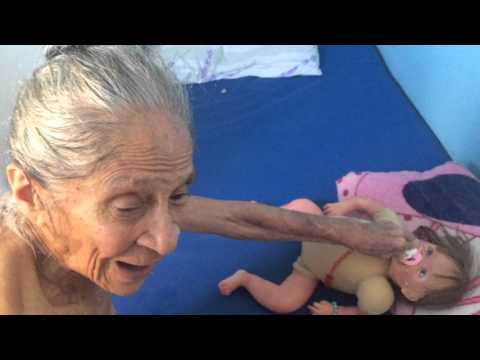 A AURÉLIA MAMANDO