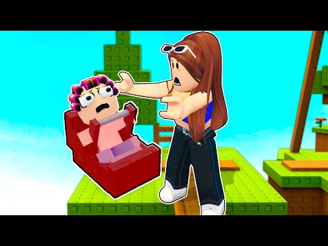 NO DEJES QUE EL BEBÉ SE CAIGA EN ROBLOX CON LA ABUELA RITA!