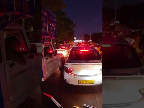 Ambulance in traffic, no police there to help Bengaluru ? #bengaluru #blrcitypolice