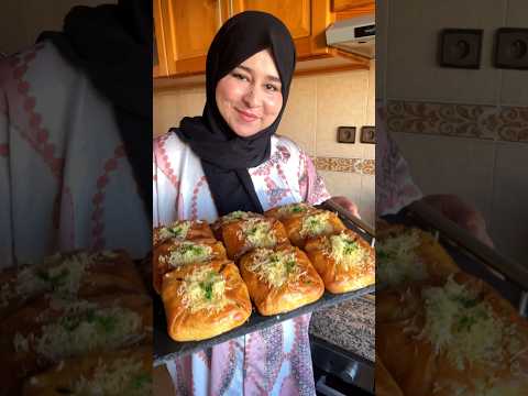 مسمن معمر في الفرن بحشوة معلكة واقتصادية وعاد مورق 🤤 #cooking #اكسبلور #طبخ #المغرب #مطبخ