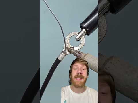 NÃO está conseguindo SOLDAR o terminal no FIO? #eletronica #repair