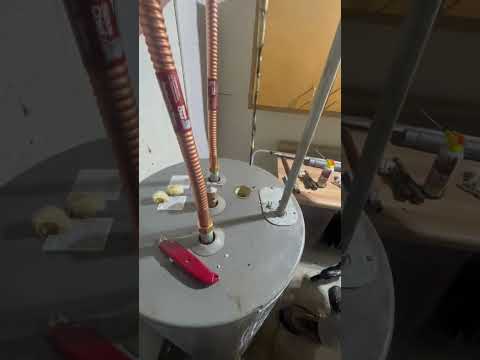 Rebuilding a Water heater and replacing the anode rod. #HandsomeOrHandy #Handyman #Plumbing ￼