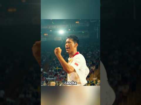 El jugador se limpió el sudor de la cara y el árbitro le sacó tarjeta amarilla.#movie  #shorts