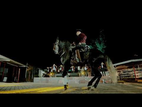 Banda Carnaval - El Pistolero (En Vivo)