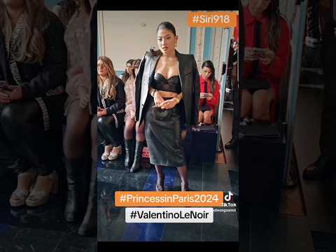 #ValentinoLeNoir #PFW2024 #parisfashionweek by #เจ้าฟ้าหญิงสิริวัณณวรี #sirivannavari #ทรงพระเจริญ