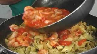 Chef Taíco - Papardele com Pesto e Camarão