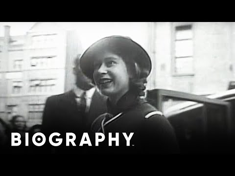 Queen Elizabeth II Rises to Power and Reshapes the Monarchy | Full Documentary | Biography
