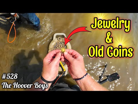 Low Tide Reveals Lost Jewelry & Old Coins Just Under the Water